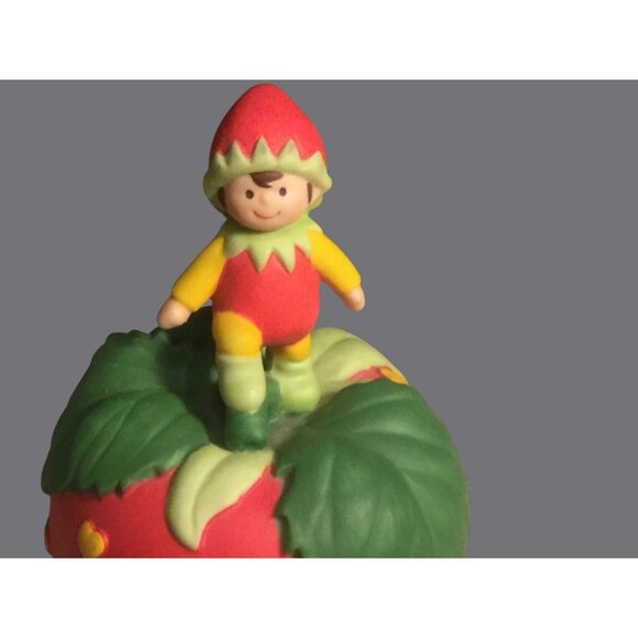 Avon 1993 STRAWBERRY Hearts Delight Porcelain BELL  with Pixie Elf Figurine - Picture 5 of 7